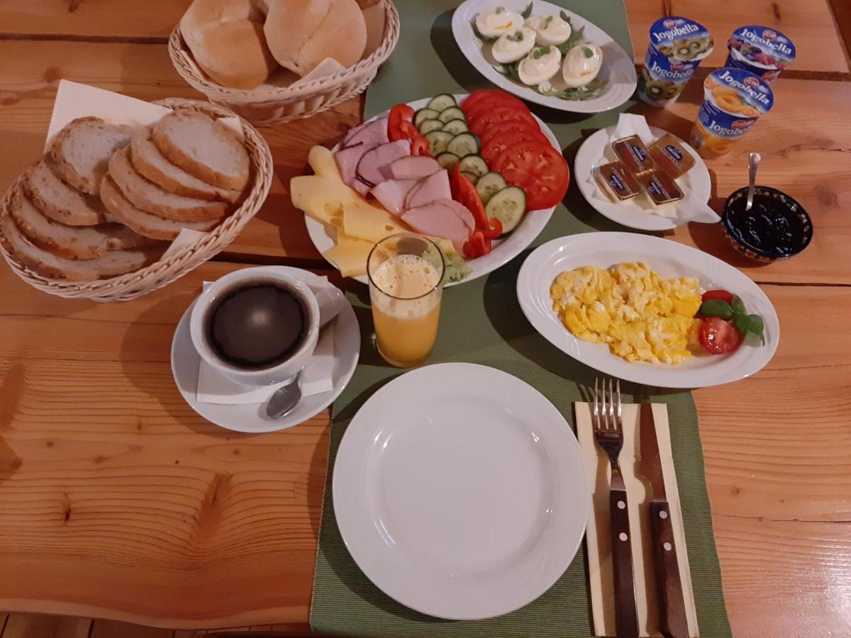 Pod Koziorozcami 호텔 Trzebiechow 외부 사진